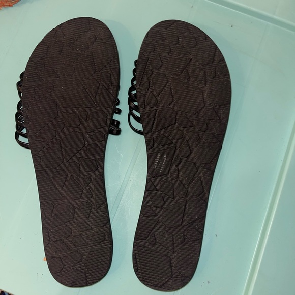 Volcom Womens Black Sandals - Picture 2 of 2